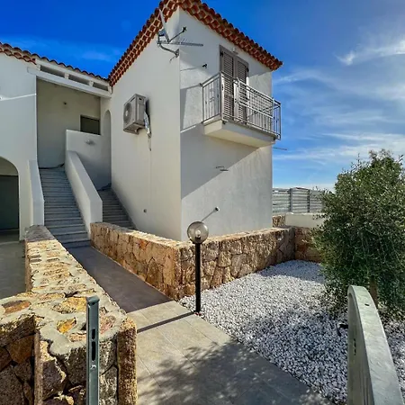 La Residenza Del Mare Holiday home Limpiddu